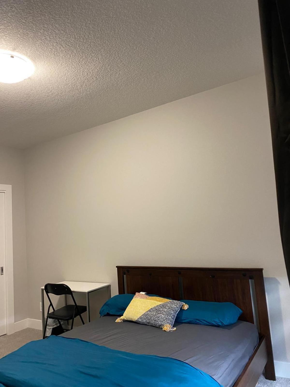 Flowealth Property Luxury Villa Near Lake Netflix Tv Wifi YYC Exterior photo